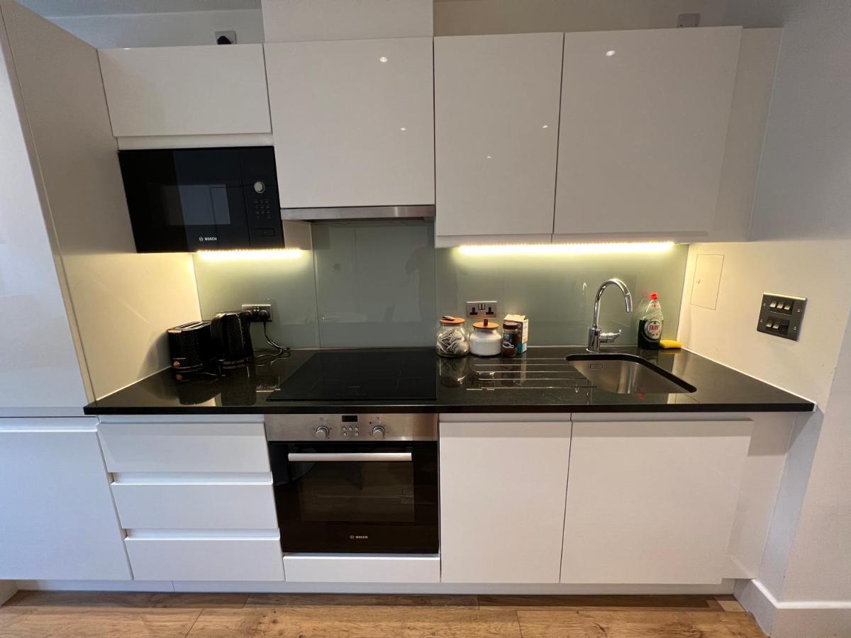 Lovely Apartment In The Centre Of Croydon Exterior photo